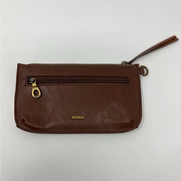 Relic Women’s Takeaway Scalloped Clutch in Great Condition - Picture 9 of 12